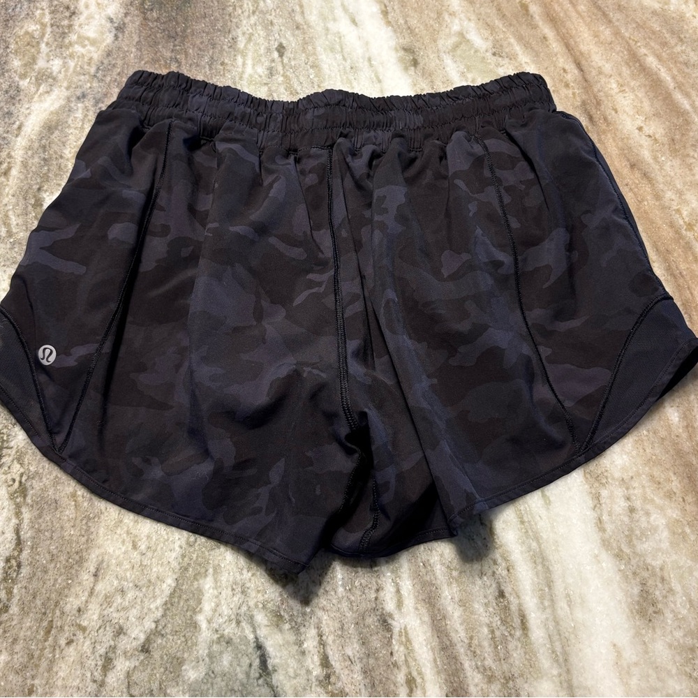 Lululemon shorts camo